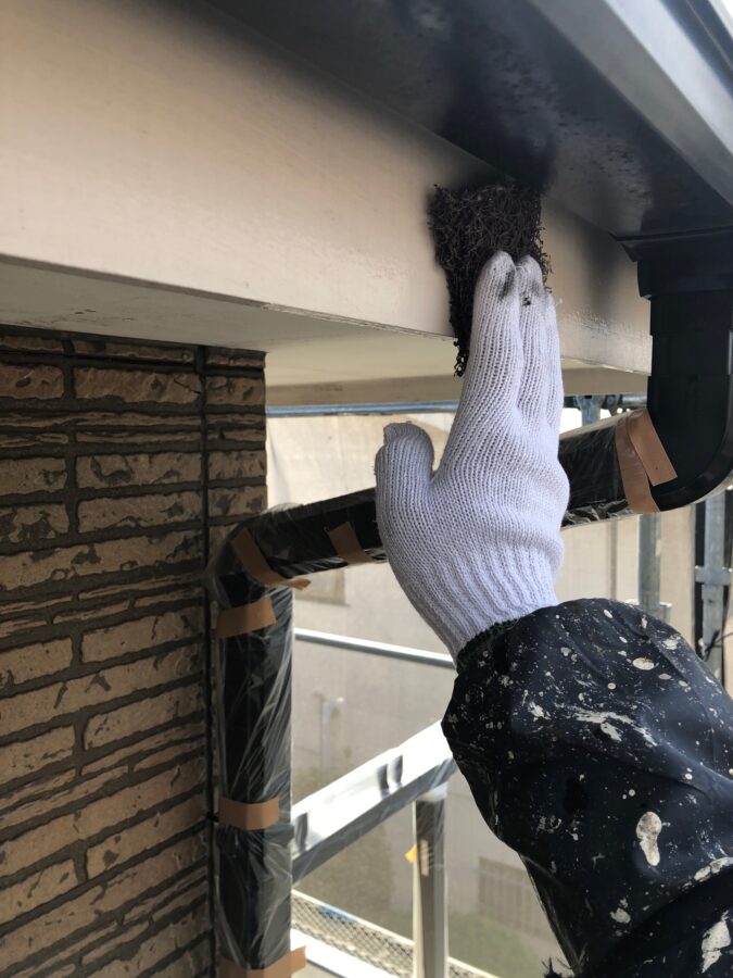 八王子市-アパート外壁屋根塗装工事　破風下地処理